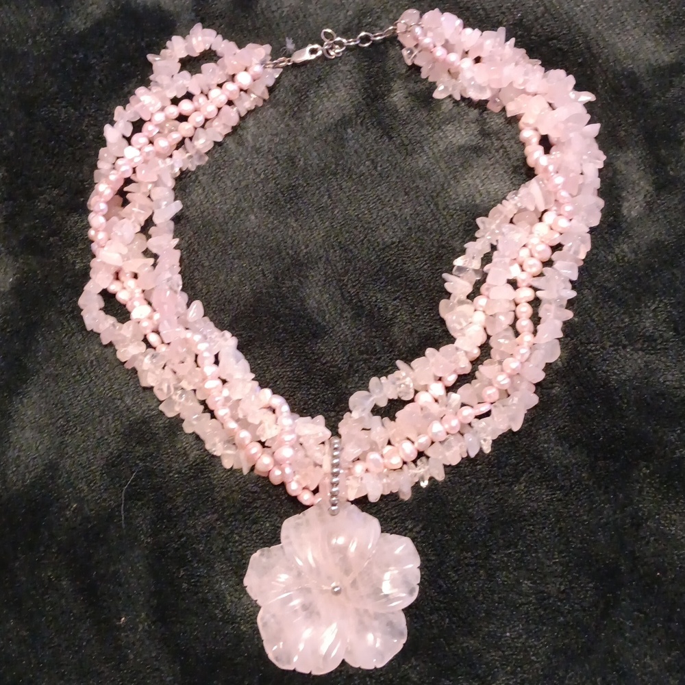 ROSE QUARTZ AND PEARL NECKLACE